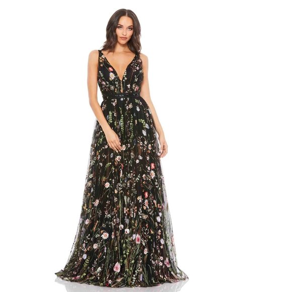 Mac Duggal Dresses & Skirts - NWT $598 MAC DUGGAL BLACK FLORAL EMBROIDERED MESH V NECK GOWN STYLE 12282M SZ 6